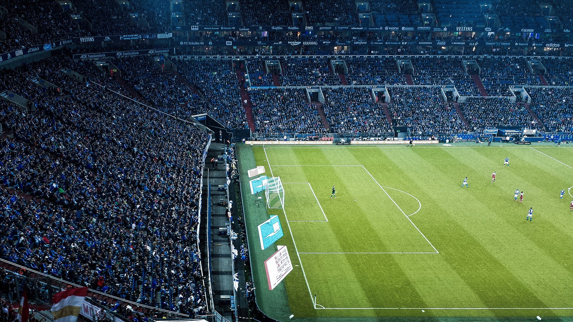 德甲联赛球迷参与度提升策略，德甲有观众