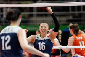 开云APP-英超争冠持续升温：每场都如决战！，英超的比赛